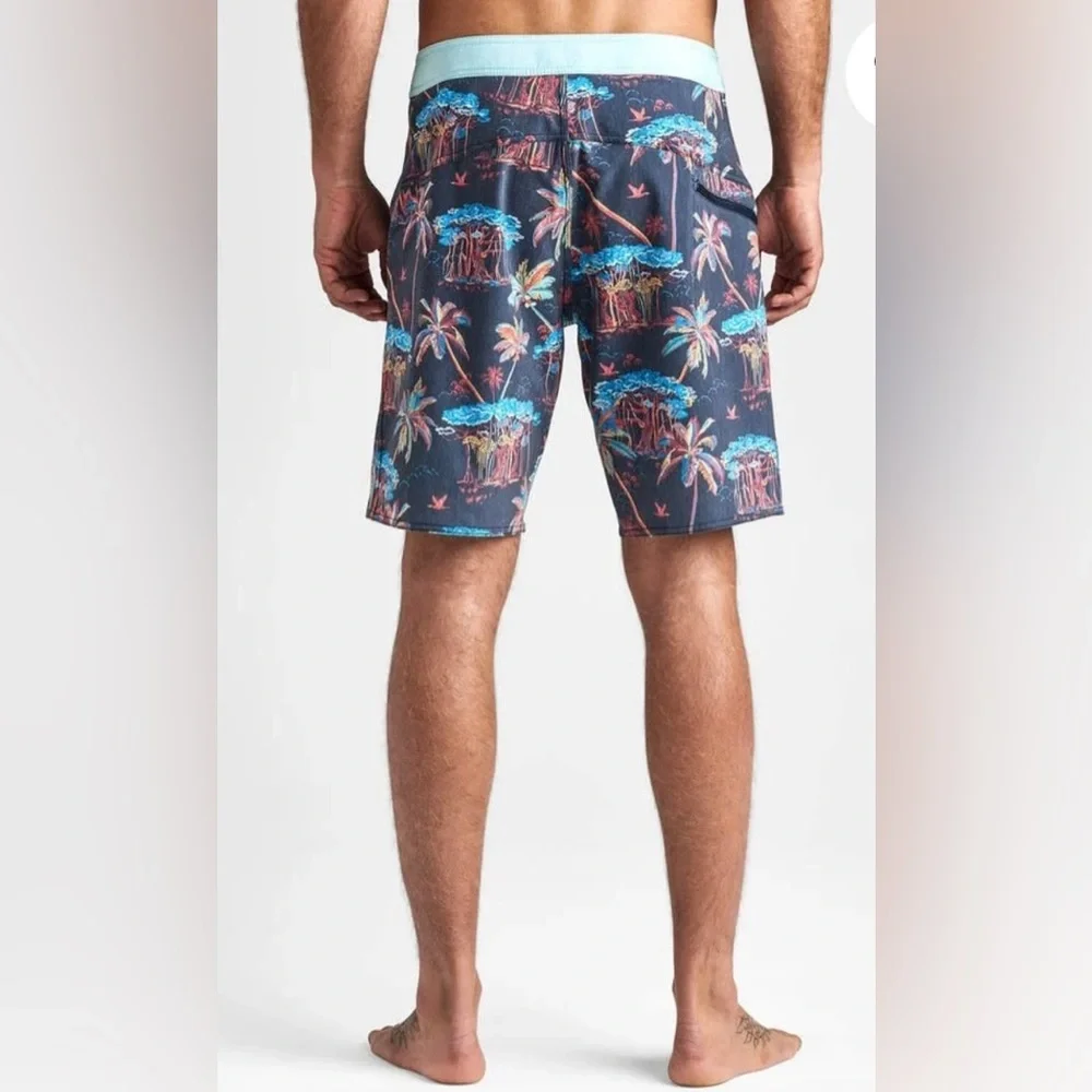 NWOT Roark Savage Swim Trunks SZ 33